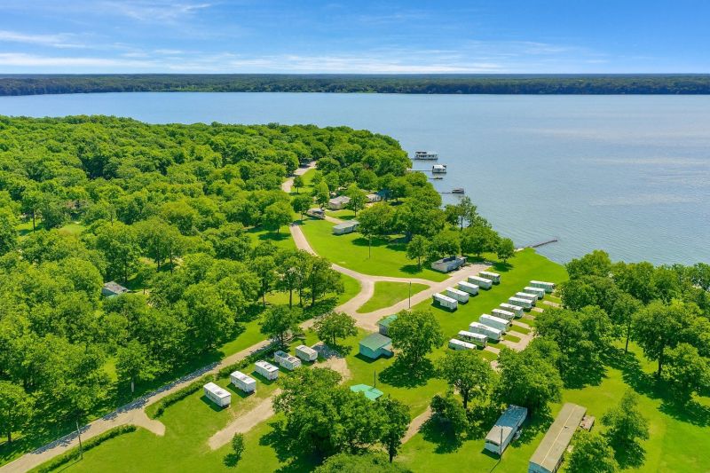 Local Acrylic Flooring Service in Charlotte, MI