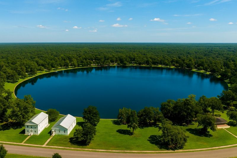 Local Garage Floor Epoxy Installation in Defuniak Springs, FL